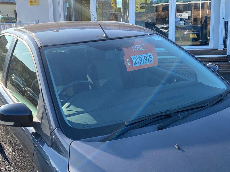 Ford Focus 1.6 Zetec 5dr 5dr Manual 2009