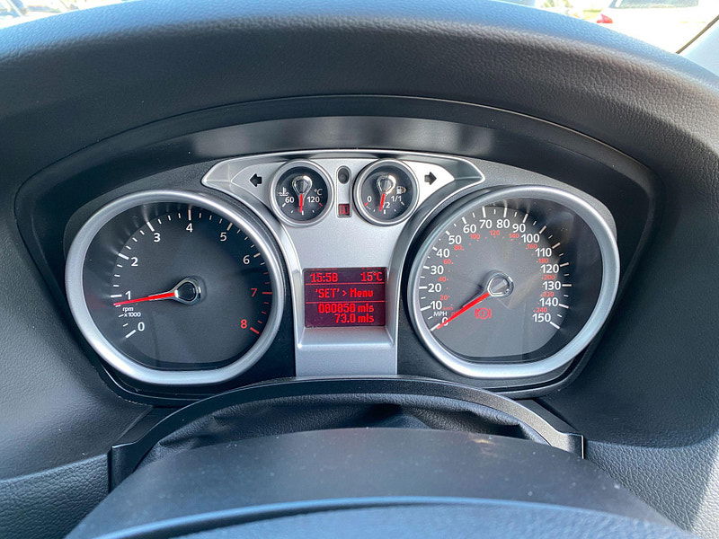 Ford Focus 1.6 Zetec 5dr 5dr Manual 2009