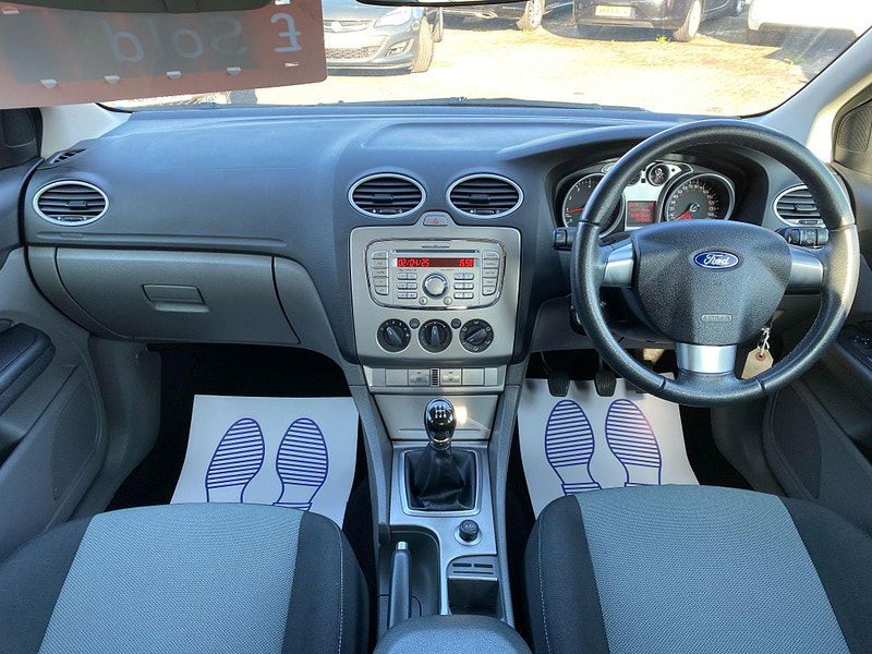 Ford Focus 1.6 Zetec 5dr 5dr Manual 2009