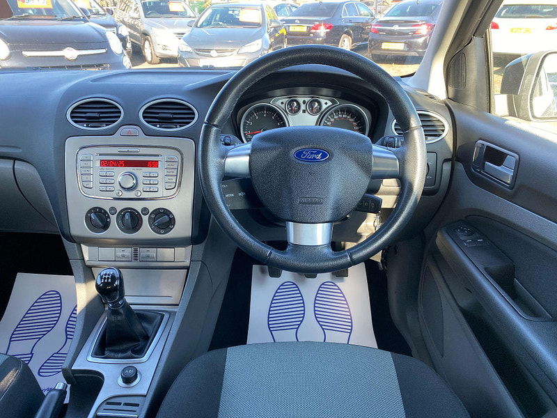 Ford Focus 1.6 Zetec 5dr 5dr Manual 2009