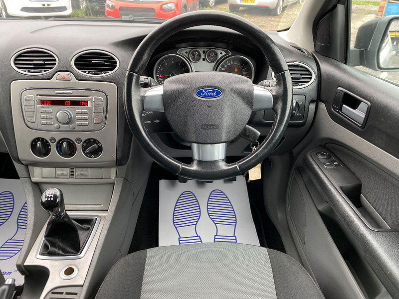 Ford Focus 1.6 Zetec 5dr 5dr Manual 2009