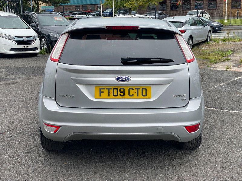 Ford Focus 1.6 Zetec 5dr 5dr Manual 2009