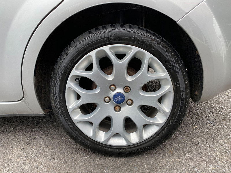 Ford Focus 1.6 Zetec 5dr 5dr Manual 2009