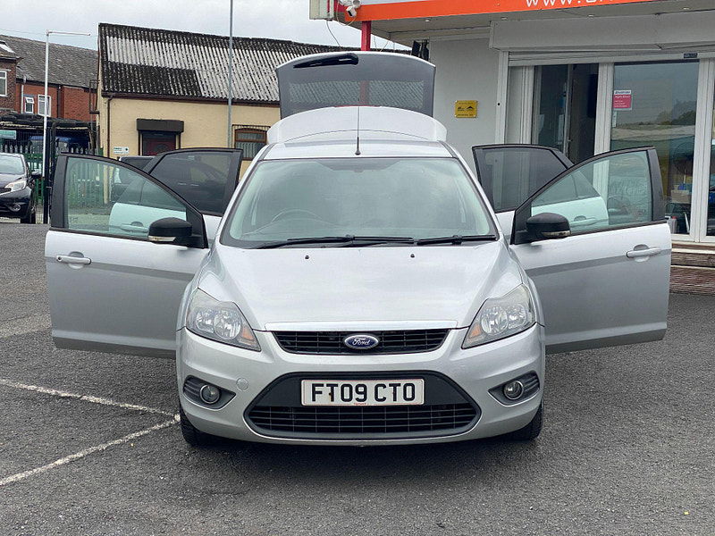 Ford Focus 1.6 Zetec 5dr 5dr Manual 2009