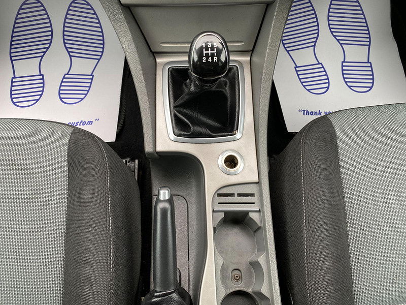 Ford Focus 1.6 Zetec 5dr 5dr Manual 2009