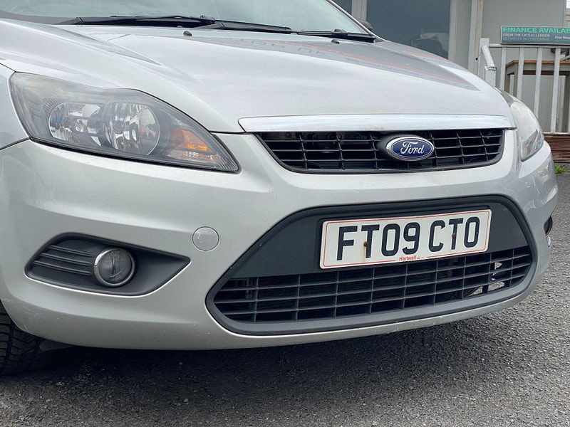 Ford Focus 1.6 Zetec 5dr 5dr Manual 2009