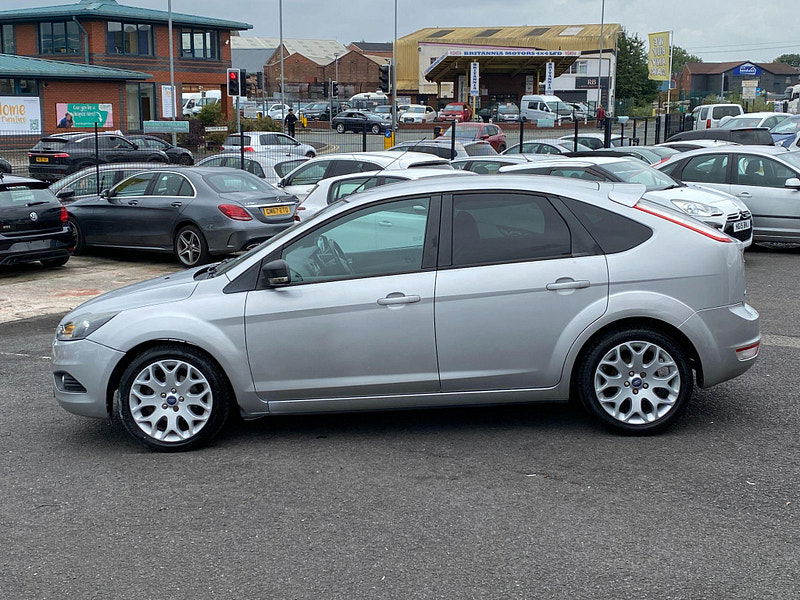 Ford Focus 1.6 Zetec 5dr 5dr Manual 2009