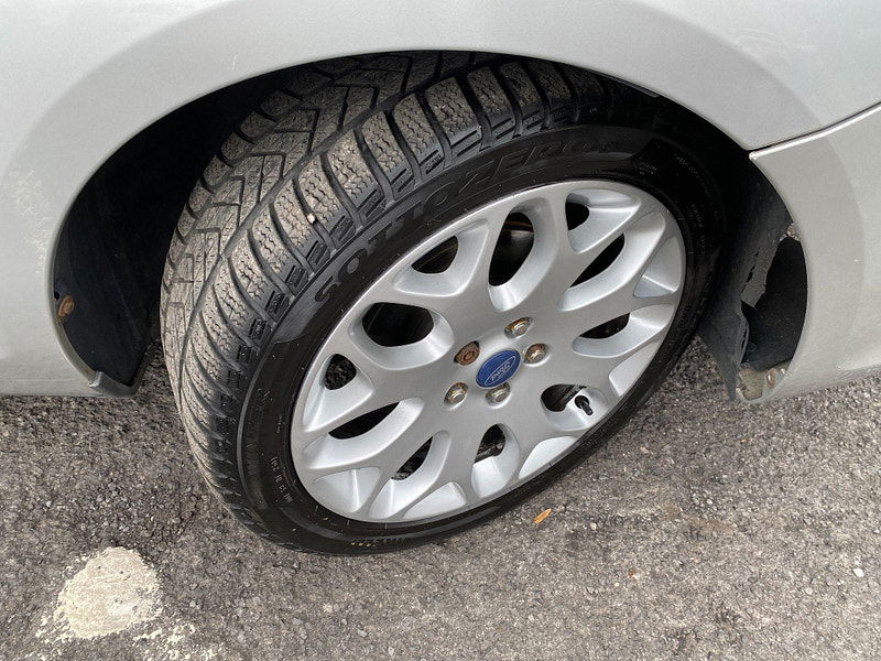 Ford Focus 1.6 Zetec 5dr 5dr Manual 2009