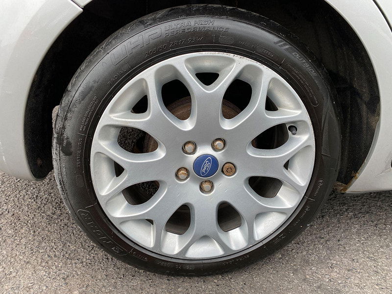 Ford Focus 1.6 Zetec 5dr 5dr Manual 2009