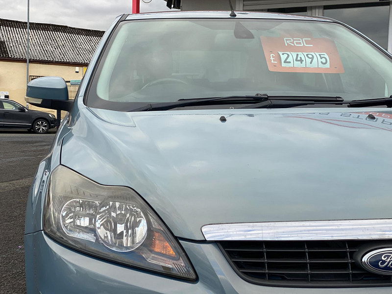 Ford Focus 1.8 Titanium 5dr 5dr Manual 2009