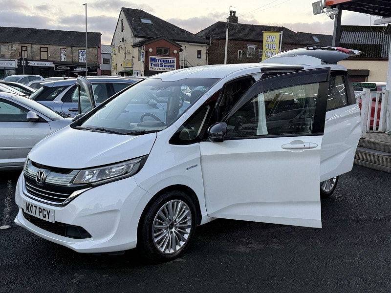 Honda Freed Honda Freed HYBRID - AUTO - G HONDA SENSING 7 seater 1.5 5dr Automatic 2017