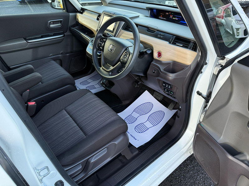 Honda Freed HYBRID - AUTO - G HONDA SENSING 7 seater 0dr Automatic 2017