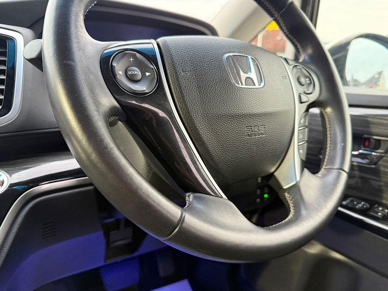 Honda Odyssey ABSOLUTE 2LT PETROL HYBRID 7 SEATS 5dr Automatic 2016