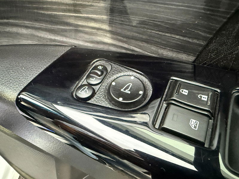 Honda Odyssey ABSOLUTE 2LT PETROL HYBRID 7 SEATS 5dr Automatic 2016