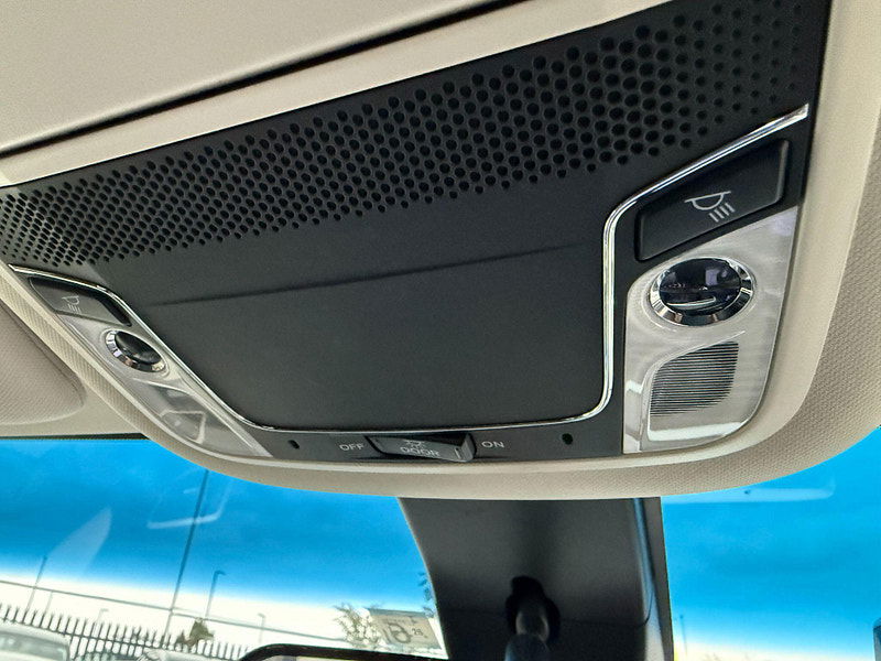 Honda Odyssey ABSOLUTE 2LT PETROL HYBRID 7 SEATS 5dr Automatic 2016