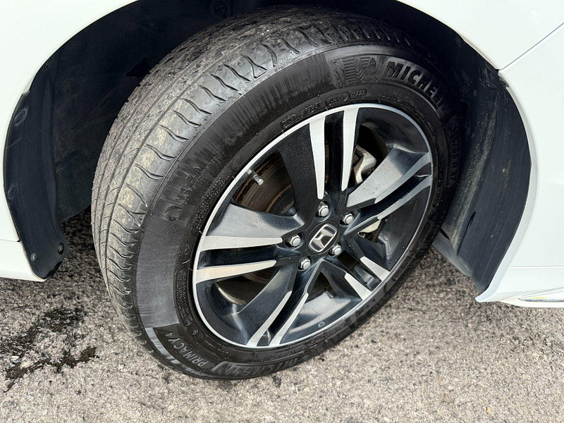 Honda Odyssey ABSOLUTE 2LT PETROL HYBRID 7 SEATS 5dr Automatic 2016