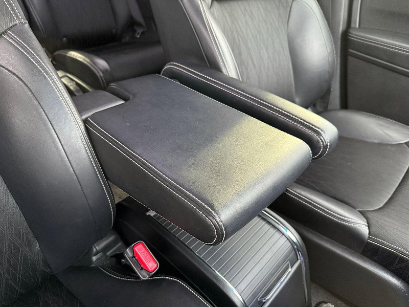 Honda Odyssey ABSOLUTE 2LT PETROL HYBRID 7 SEATS 5dr Automatic 2016