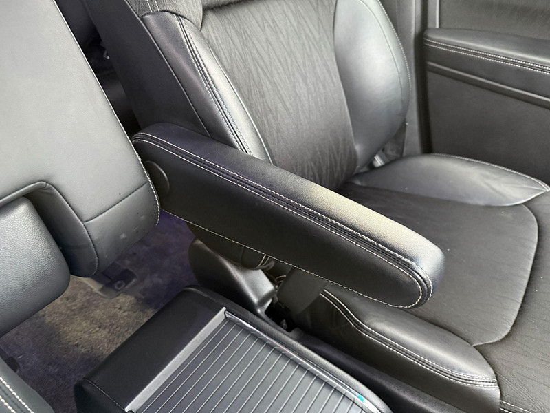 Honda Odyssey ABSOLUTE 2LT PETROL HYBRID 7 SEATS 5dr Automatic 2016