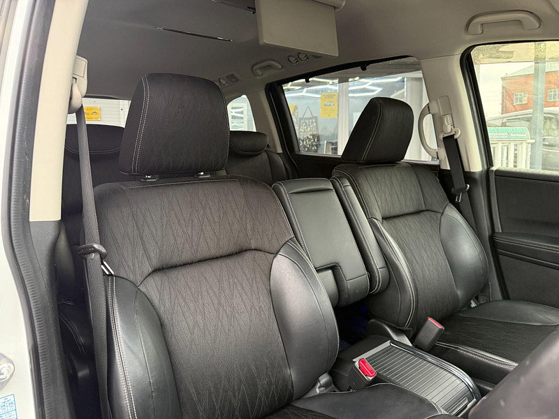 Honda Odyssey ABSOLUTE 2LT PETROL HYBRID 7 SEATS 5dr Automatic 2016