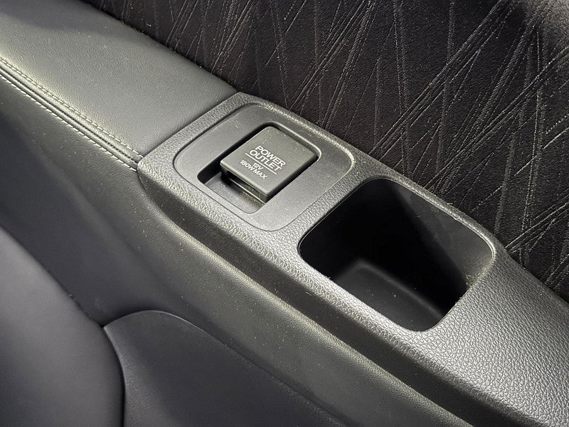 Honda Odyssey ABSOLUTE 2LT PETROL HYBRID 7 SEATS 5dr Automatic 2016