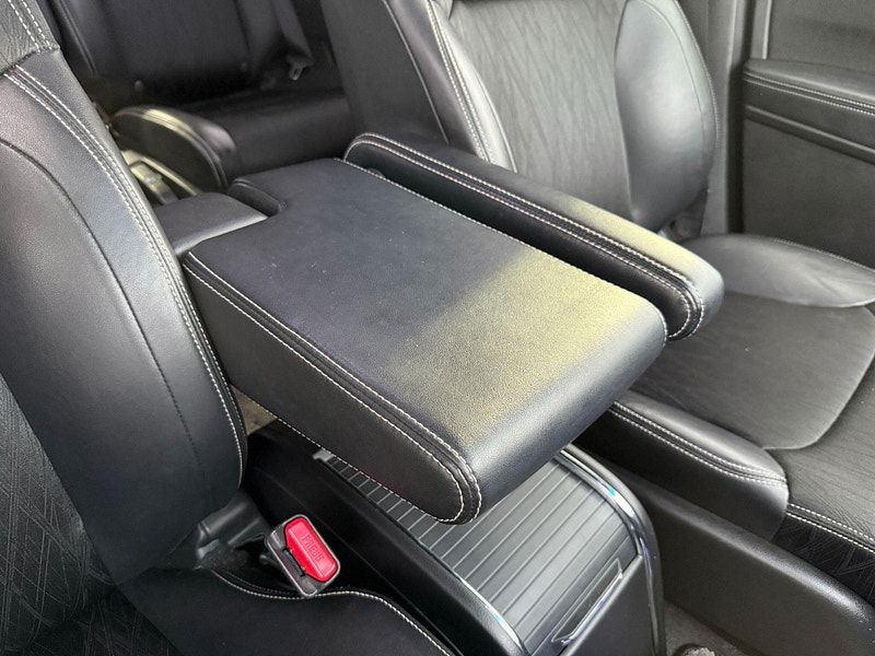 Honda Odyssey ABSOLUTE 2LT PETROL HYBRID 7 SEATS 5dr Automatic 2016