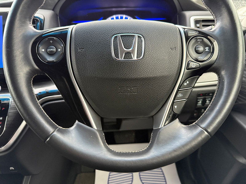 Honda Odyssey Honda Odyssey ABSOLUTE 2LT PETROL HYBRID 7 SEATS 5dr Automatic 2016