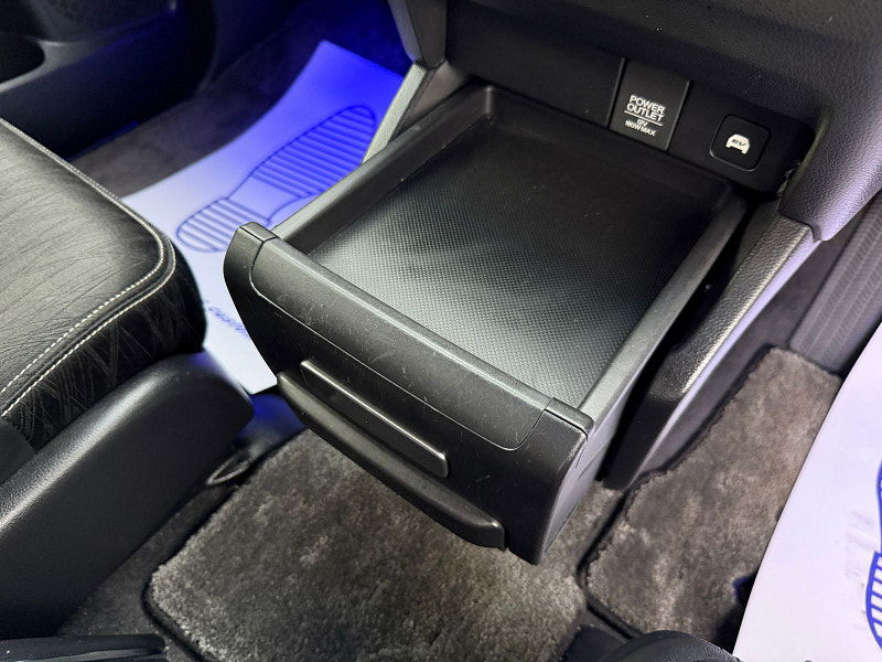 Honda Odyssey Honda Odyssey ABSOLUTE 2LT PETROL HYBRID 7 SEATS 5dr Automatic 2016