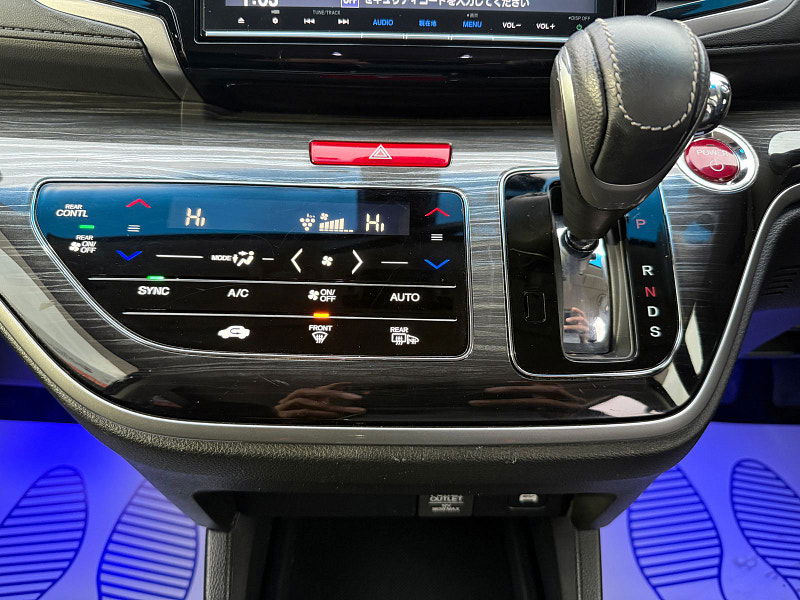 Honda Odyssey Honda Odyssey ABSOLUTE 2LT PETROL HYBRID 7 SEATS 5dr Automatic 2016