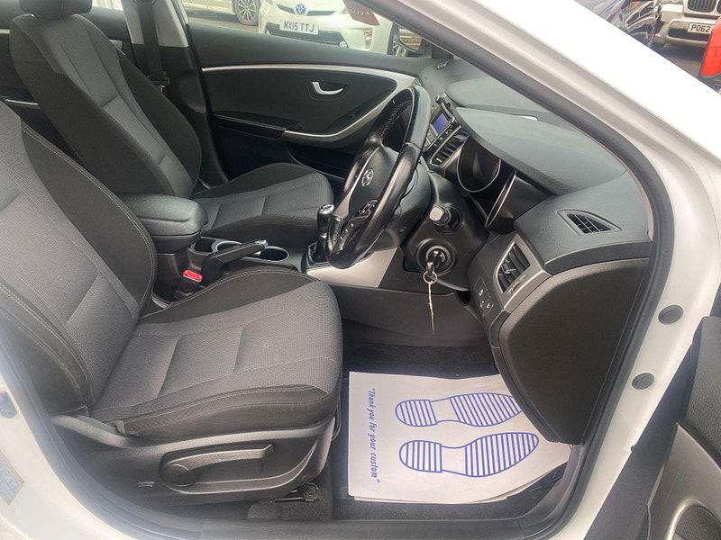 Hyundai I30 1.6 CRDi Blue Drive SE Euro 6 (s/s) 5dr 5dr Manual 2016