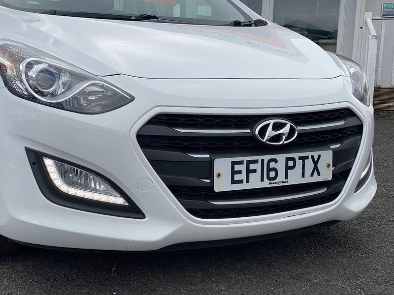 Hyundai I30 1.6 CRDi Blue Drive SE Euro 6 (s/s) 5dr 5dr Manual 2016
