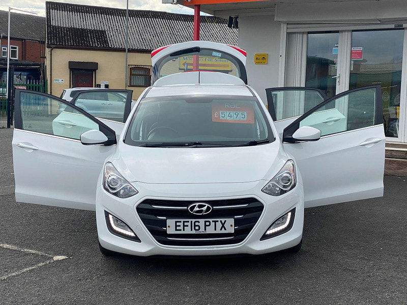 Hyundai I30 1.6 CRDi Blue Drive SE Euro 6 (s/s) 5dr 5dr Manual 2016