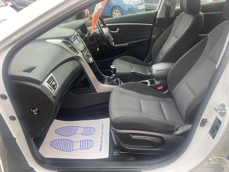 Hyundai I30 1.6 CRDi Blue Drive SE Euro 6 (s/s) 5dr 5dr Manual 2016