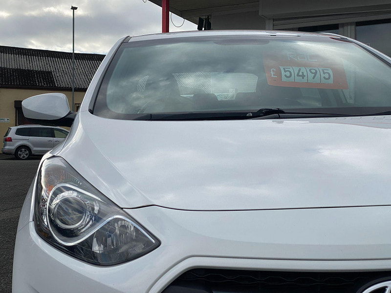 Hyundai I30 1.6 CRDi Blue Drive SE Euro 6 (s/s) 5dr 5dr Manual 2016