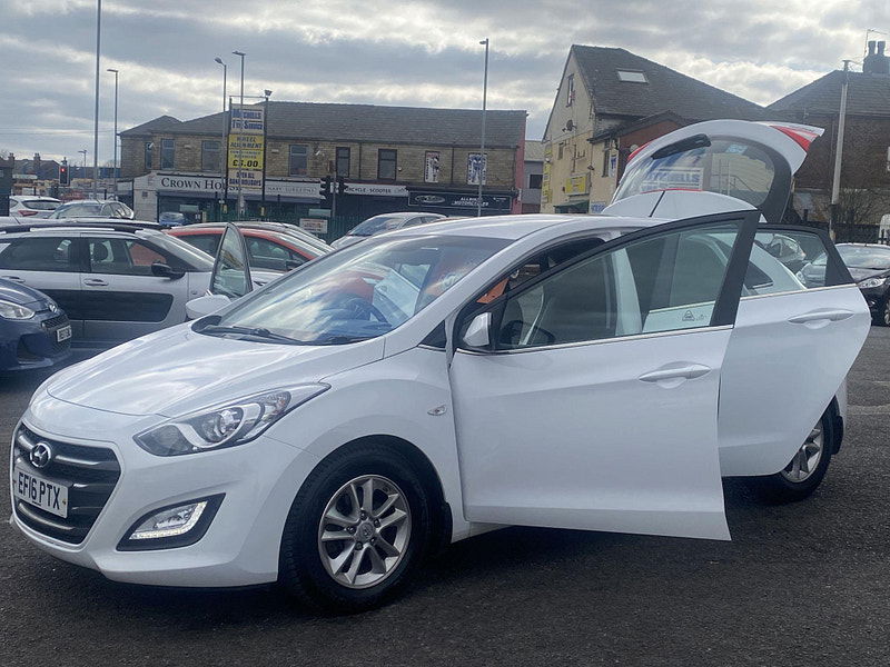 Hyundai I30 1.6 CRDi Blue Drive SE Euro 6 (s/s) 5dr 5dr Manual 2016