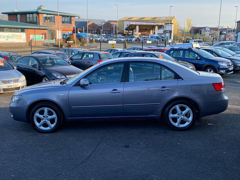 Hyundai Sonata 2.4 CDX 4dr 4dr Automatic 2005