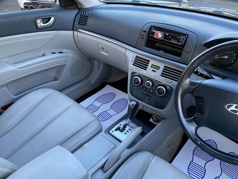Hyundai Sonata 2.4 CDX 4dr 4dr Automatic 2005