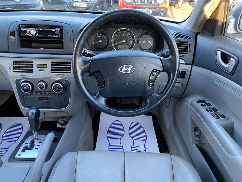 Hyundai Sonata 2.4 CDX 4dr 4dr Automatic 2005