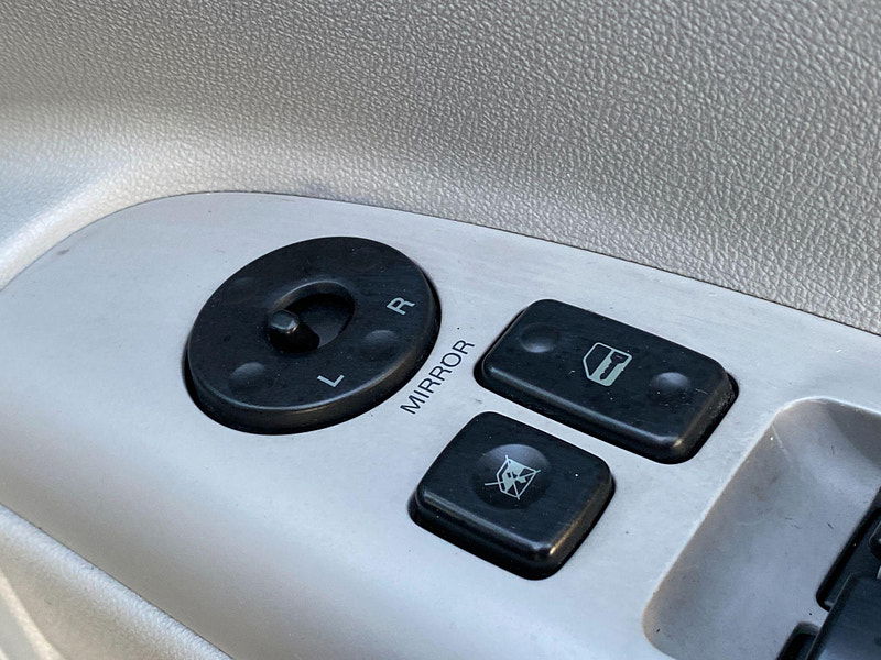 Hyundai Sonata 2.4 CDX 4dr 4dr Automatic 2005