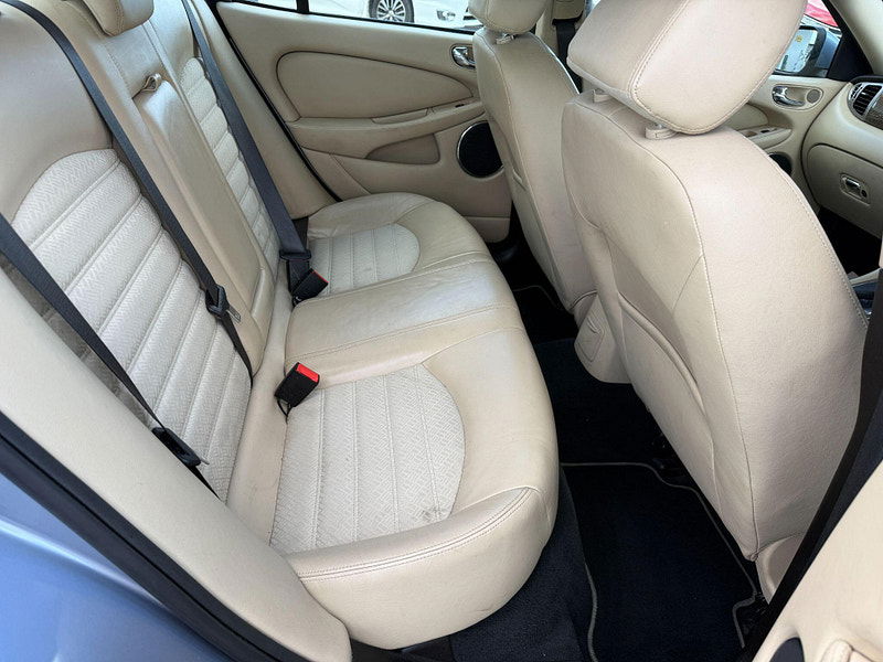 Jaguar X-TYPE 2.2D DPF S 4dr 4dr Automatic 2009