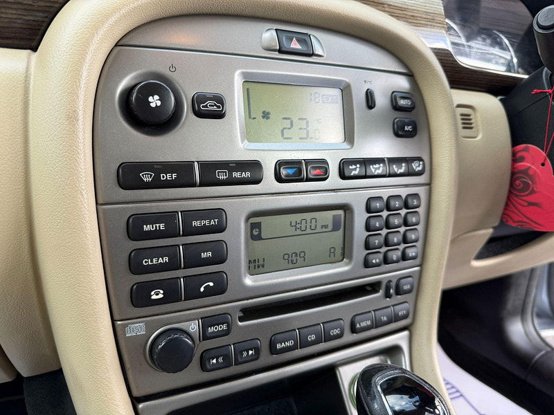 Jaguar X-TYPE 2.2D DPF S 4dr 4dr Automatic 2009