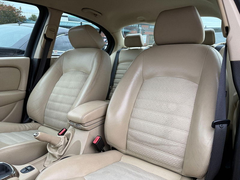 Jaguar X-TYPE 2.2D DPF S 4dr 4dr Automatic 2009