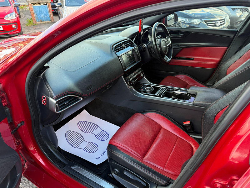 Jaguar XE 2.0d R-Sport Auto Euro 6 (s/s) 4dr 4dr Automatic 2017