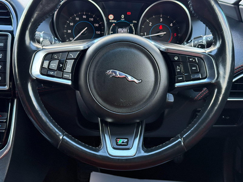 Jaguar XE 2.0d R-Sport Auto Euro 6 (s/s) 4dr 4dr Automatic 2017