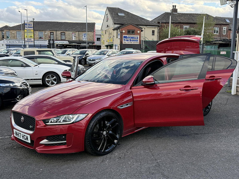 Jaguar XE 2.0d R-Sport Auto Euro 6 (s/s) 4dr 4dr Automatic 2017