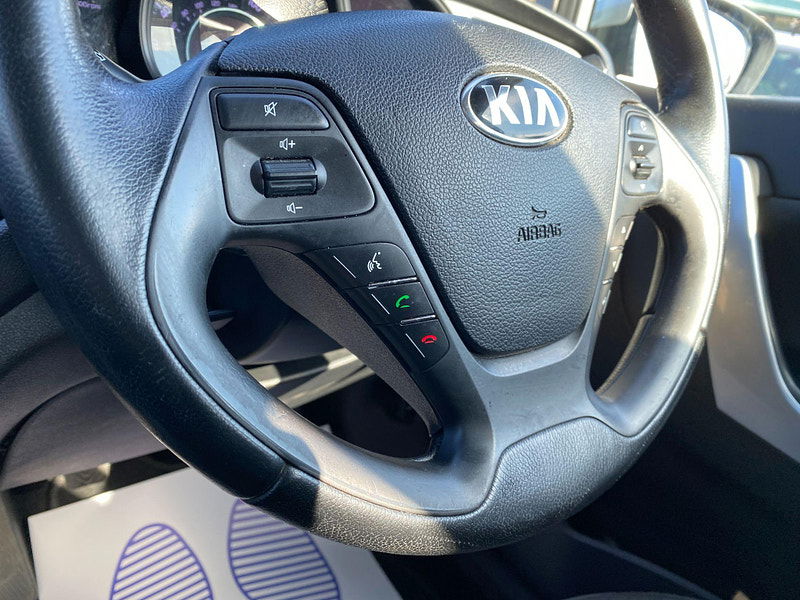 Kia Ceed 1.4 CRDi VR7 Euro 5 5dr 5dr Manual 2014