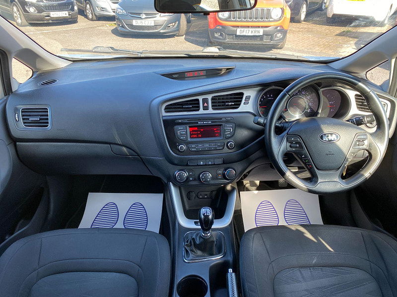 Kia Ceed 1.4 CRDi VR7 Euro 5 5dr 5dr Manual 2014