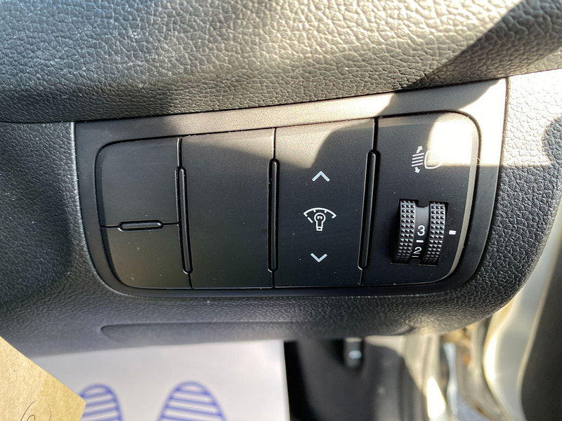 Kia Ceed 1.4 CRDi VR7 Euro 5 5dr 5dr Manual 2014