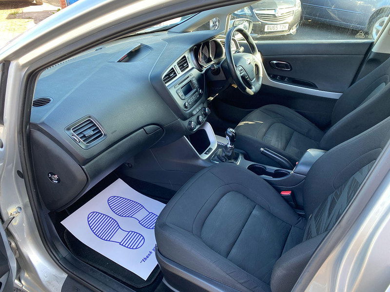 Kia Ceed 1.4 CRDi VR7 Euro 5 5dr 5dr Manual 2014