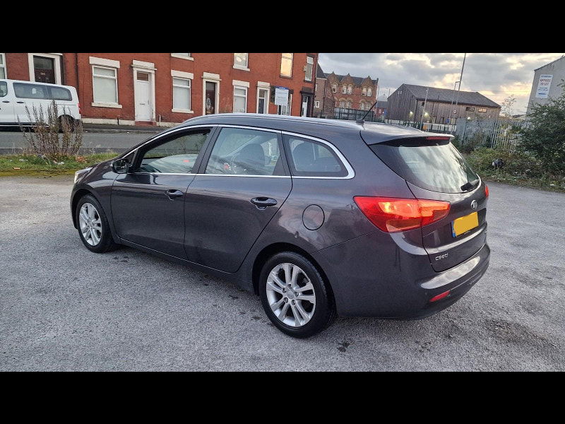 Kia Ceed 1.6 CRDi 2 Sportswagon Auto Euro 5 5dr 5dr Automatic 2015