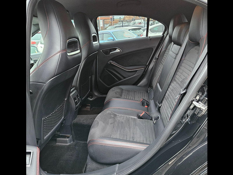 Mercedes-Benz A Class 1.6 A180 AMG Line (Premium) 7G-DCT Euro 6 (s/s) 5dr 5dr Automatic 2016